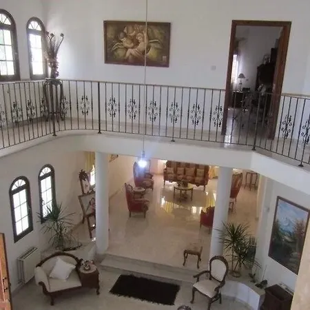 Villa Aenah A Pyrga (Larnaca)