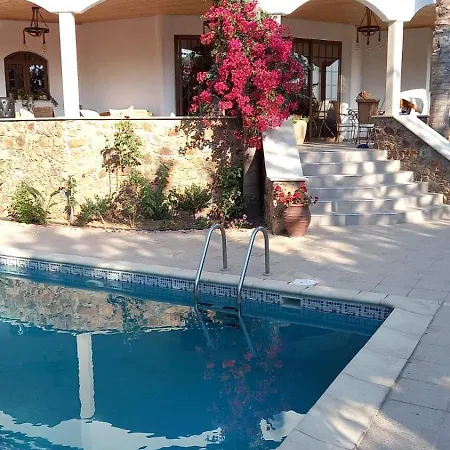 Aέναη Villa Pyrga (Larnaca)