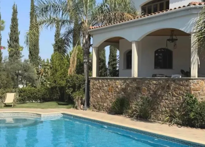 Aέναη * Pyrga (Larnaca)