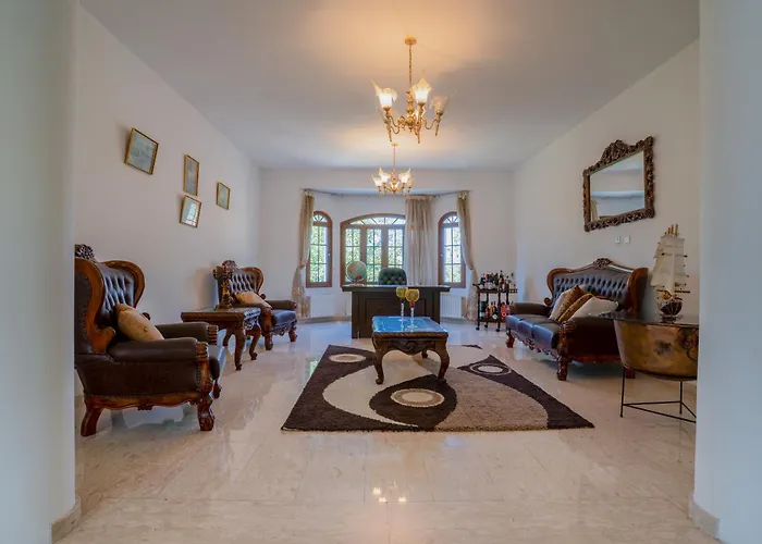 Vila Aέναη Pyrga (Larnaca)